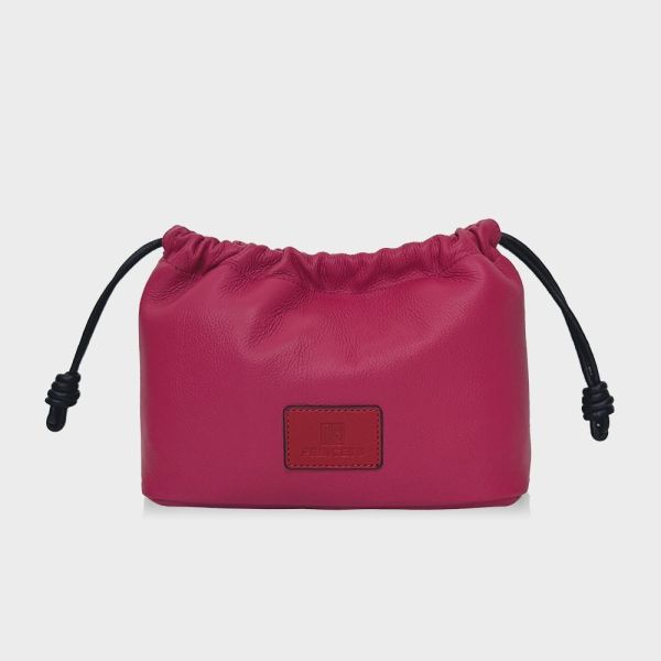 精品館甩紋牛皮空氣微束斜背包 