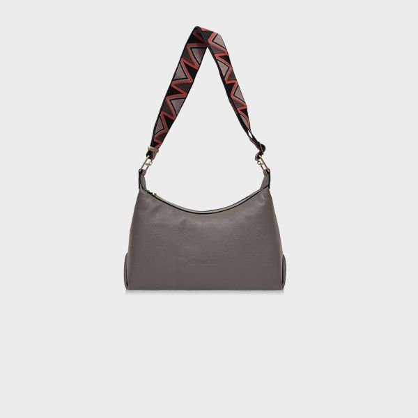 精品館甩紋牛皮阿瑪拉斜背包 