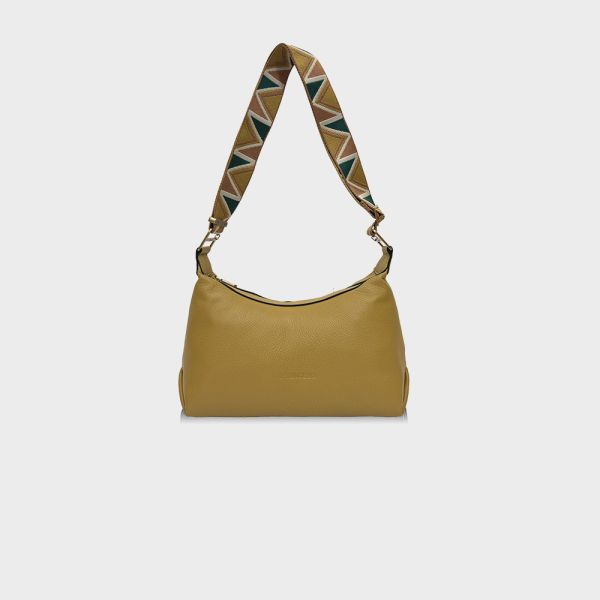 精品館甩紋牛皮阿瑪拉斜背包 