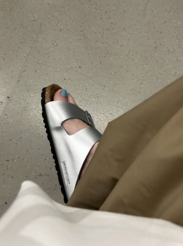 Birkenstock Arizona 白底銀扣 