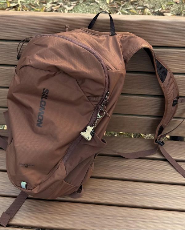 SALOMON TRAILBLAZER 10極輕量背包 
