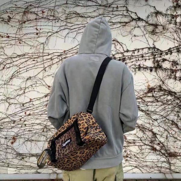 Supreme 包款 