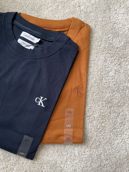 Calvin Klein 男生刺繡logo短T 
