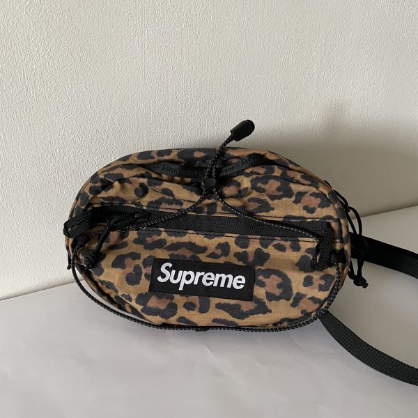 Supreme 包款 