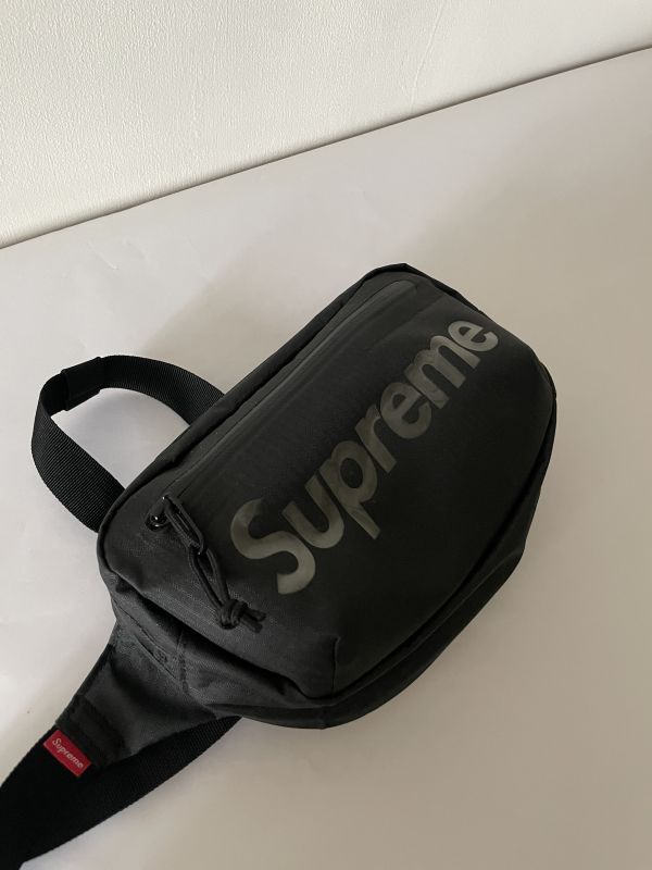 Supreme 包款 