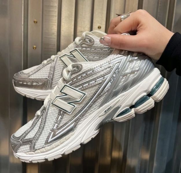 現貨*New Balance 1906r 