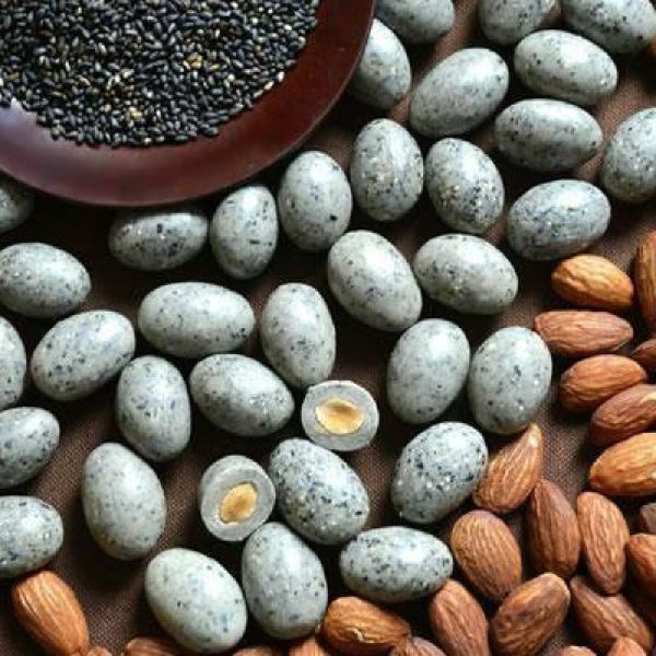 日本REIKA 北海道杏仁白巧克力250g/黑芝麻杏仁巧克力200g_2包_3包_6包 