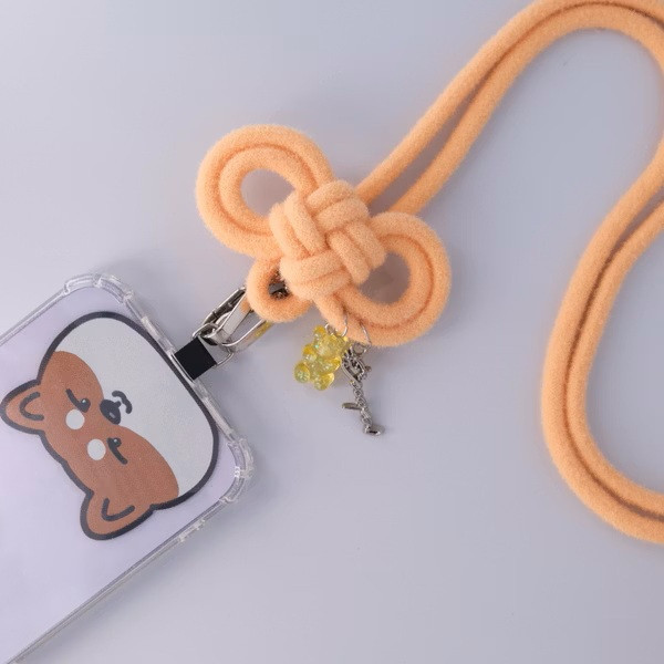 【DOZO嚴選】緣起 手機掛繩小熊布偶系列 (蜜瓜包)(附手機夾片) 