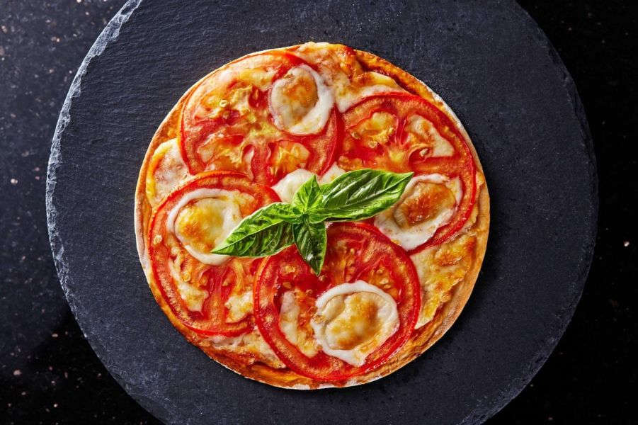 【曼曼啃PIZZA】12入組：瑪格麗特x2、經典夏威夷x2、德式慕尼黑香腸x2、火焰辣雞、明太子起司、明太子麻糬、南瓜起司、紅豆貓熊麻糬 、曼曼起司 
