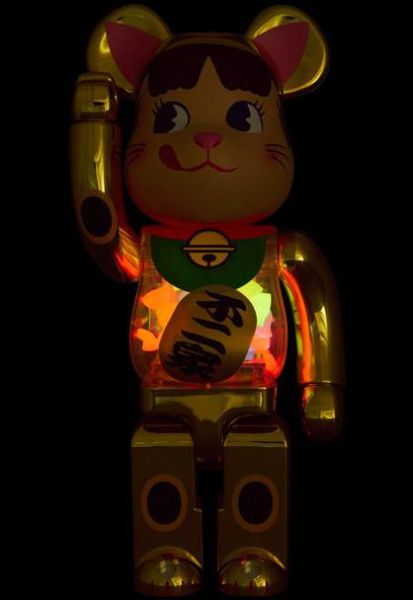 【預購】庫柏力克熊 BE@RBRICK 招財貓不二家奶妹 招き猫 ペコちゃん 金メッキ 蓄光ミルキー入り 100％ & 400％ 