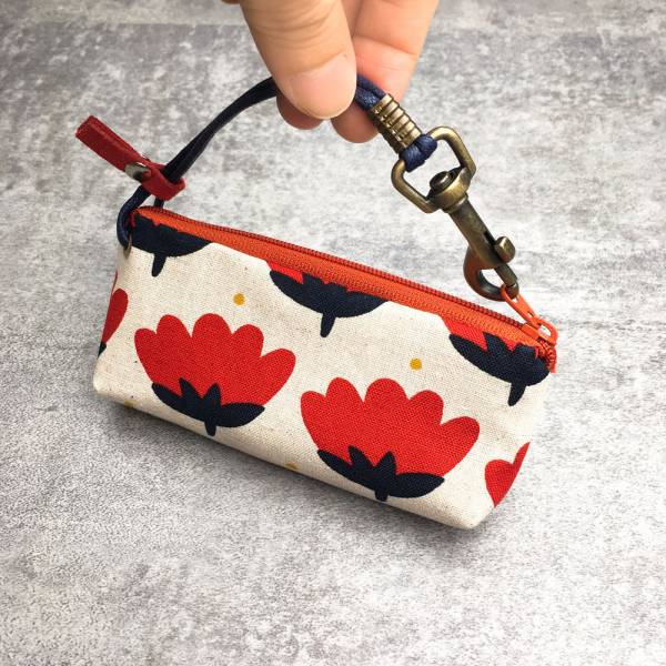 拉鍊鑰匙包 (紅花) 日本布 接單生產* 鑰匙包,keyholder,鑰匙收納,キーケース,kyecase,隨身小包,客製化