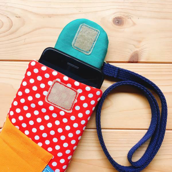 鈕釦造型手機袋 (紅色點點) (附繩) 接單生產* 手機袋,phonebag,携帯カバー,手機包