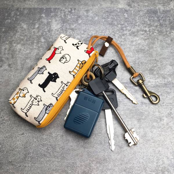 拉鍊鑰匙包 (牛奶排排貓) 日本布 接單生產* 鑰匙包,keyholder,鑰匙收納,キーケース,kyecase,隨身小包,客製化