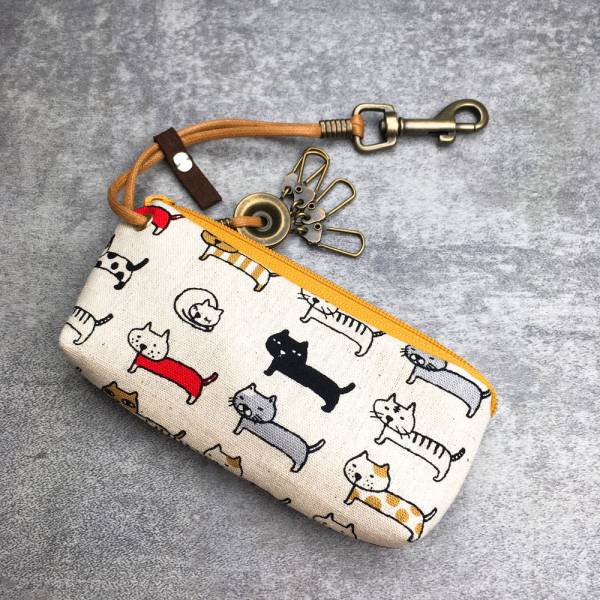 拉鍊鑰匙包 (牛奶排排貓) 日本布 接單生產* 鑰匙包,keyholder,鑰匙收納,キーケース,kyecase,隨身小包,客製化