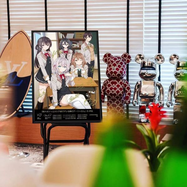 千鳥社 《鄰座艾莉》俄語遮羞的鄰座艾莉周防有希瑪夏聲優簽名裝飾畫 