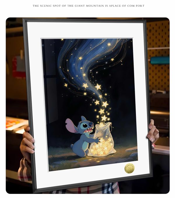 皇呱《史迪仔放飛星空》星際寶貝可愛藍色外星小怪物裝飾畫 