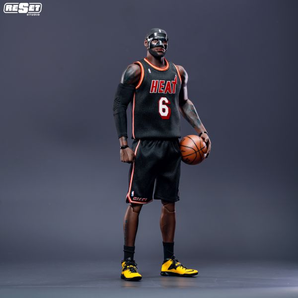 Reset Studio-典藏系列 可動眼熱火隊黑麪具詹姆斯1/6收藏級可動人偶 