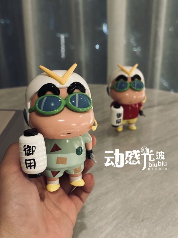 動感光波工作室 戰鬥小新 sofubi 