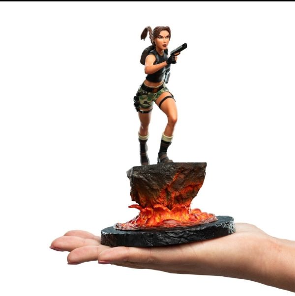 正版授權 WETA Workshop 18.3cm 古墓麗影 勞拉·克勞馥 火焰聖殿雕像 