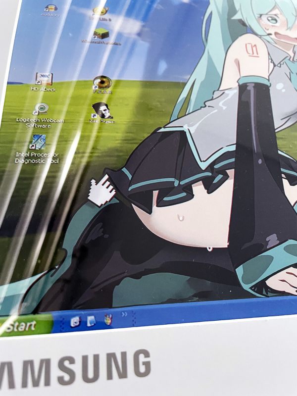 千鳥社 《初音顯示器》初音未來公主殿下復古桌寵擺臺裝飾畫 