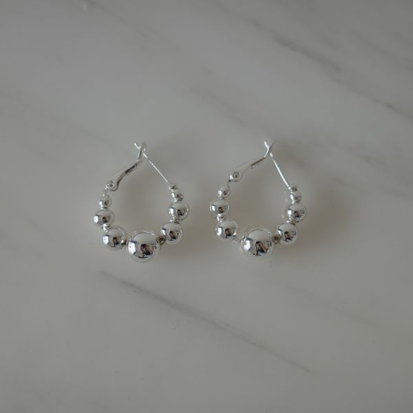 Silver Bean Earrings 銀豆圈圈 