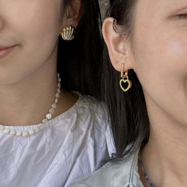 Cochella Charm Earrings 貝殼耳環 