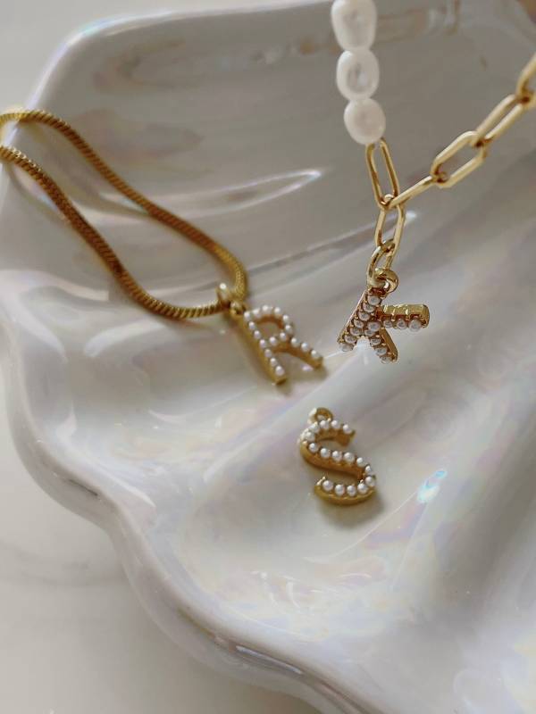 T-Lock Pearl Necklace 鎖鍊珍珠 
