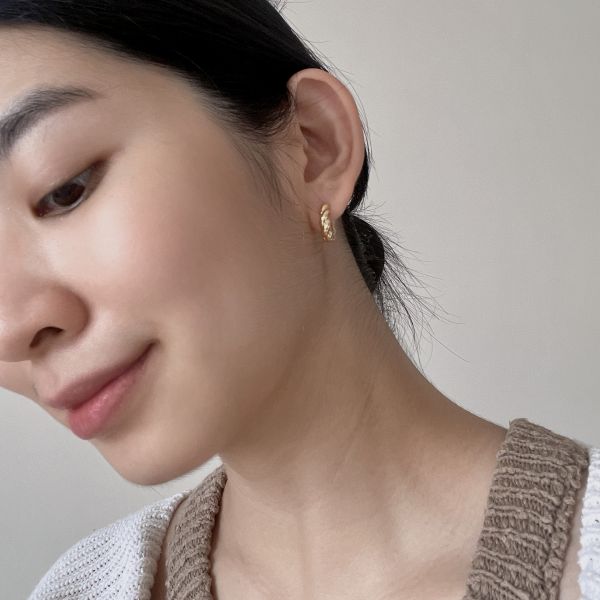 Lyla Twisted Earrings 晨間可頌 