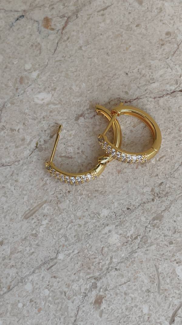 Sparkling Hoop Earrings 半鑽圈圈 