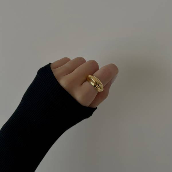 Abigail Shell Ring 指尖貝殼 