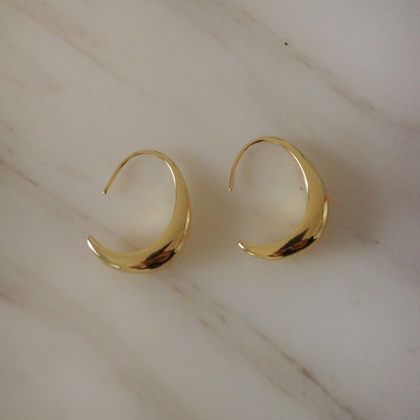 Gold Hook Earrings 金鉤圈圈 