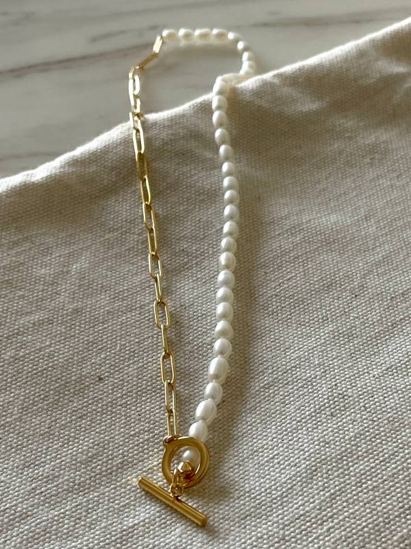 T-Lock Pearl Necklace 鎖鍊珍珠 