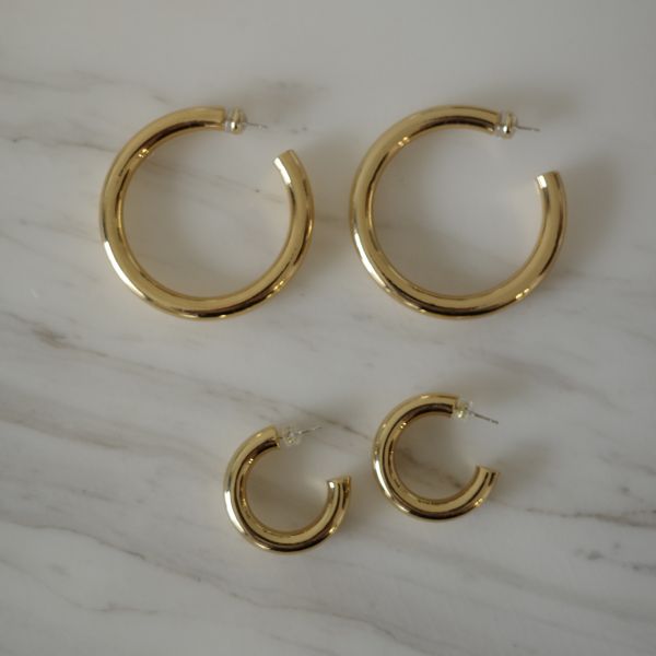 Statement Hoop Earrings 冬日大圈圈 