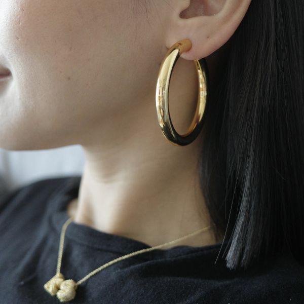 Statement Hoop Earrings 冬日大圈圈 