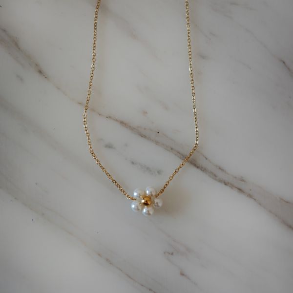 Floral Pearl Necklace 珍珠小花 