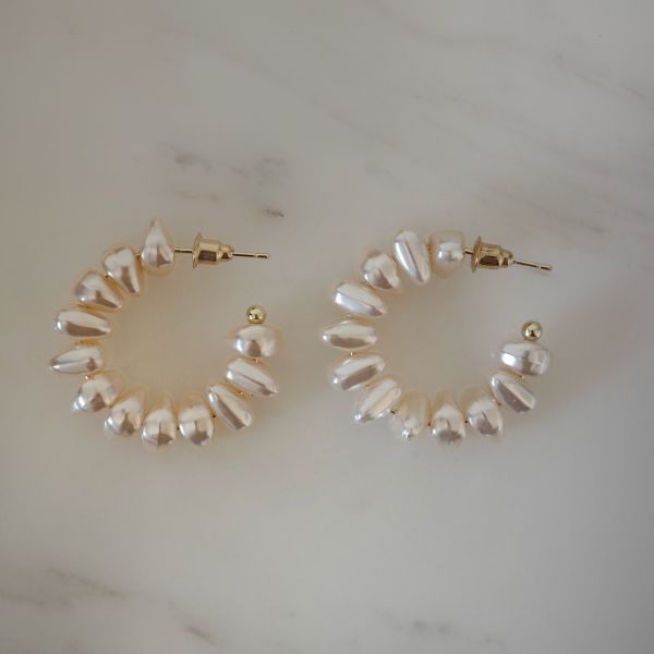 Asymmetry Pearl Hoops 珍珠圈圈 