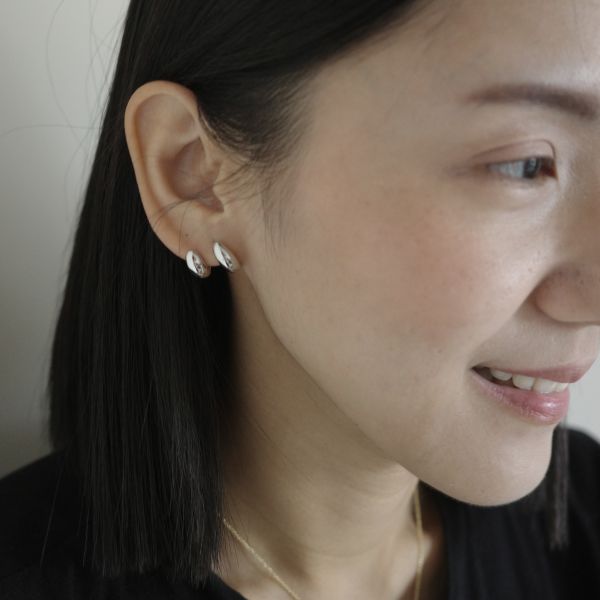 Teddy Twirled Earrings 扭結圈圈 