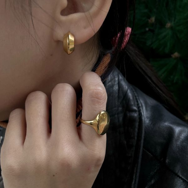 Cleo Earrings 小金圈圈 