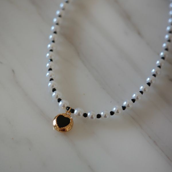 Black n White Pearl Necklace 黑白珍珠 