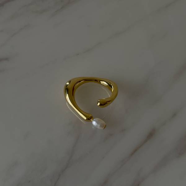 Asymmetric Pearl Ring 水滴珍珠 