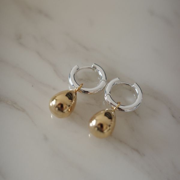 Golden Drop Earrings 銀圈金水滴 