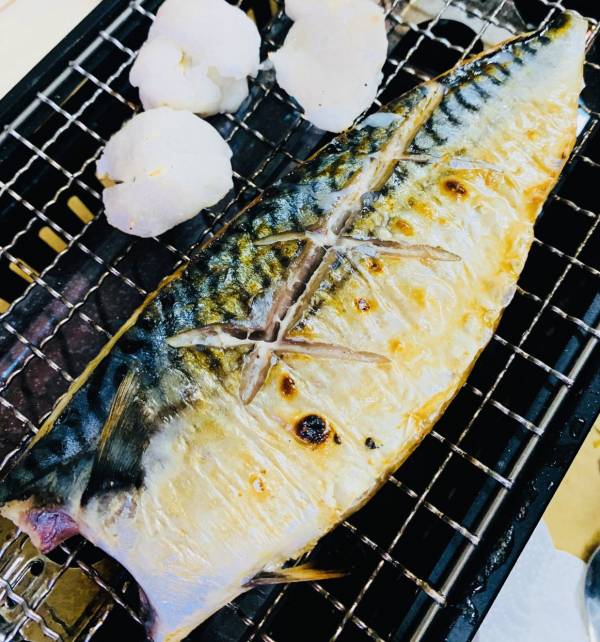 超大片頂級挪威薄鹽鯖魚/片 好吃又便宜~ 挪威薄鹽鯖魚,鯖魚,鯖魚片,挪威鯖魚,挪威鯖魚片,薄鹽鯖魚片,