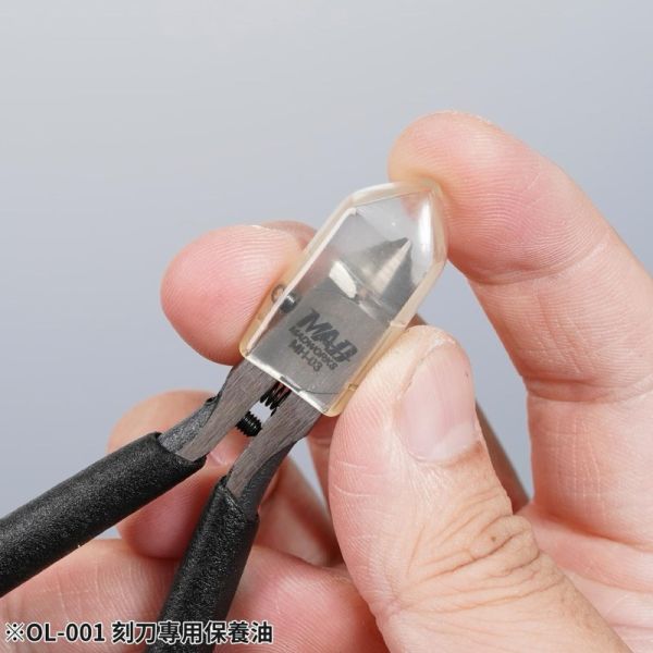 MADWORKS OL-001 刻刀專用保養油 工具保養油 防鏽油 MAD 模型 MADWORKS OL-001 刻刀專用保養油 工具保養油 防鏽油 MAD 模型