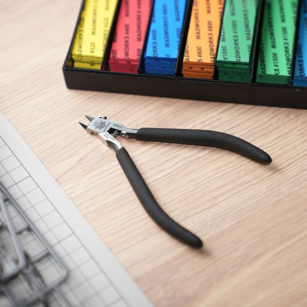 MAD 武士單刃斜口鉗 附收納鐵盒 NPM-01 MADWORKS MAD 武士單刃斜口鉗 附收納鐵盒 NPM-01 MADWORKS