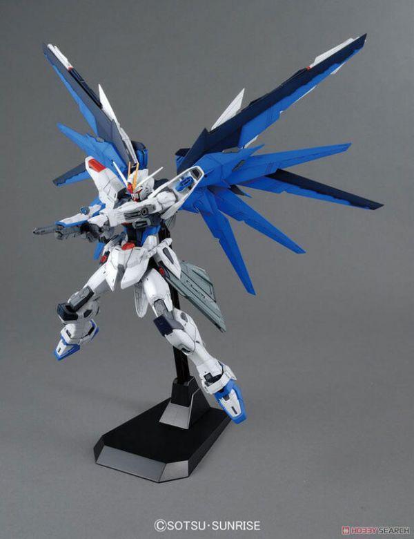 過年清倉價! MG 1/100 自由鋼彈 Ver.2.0 FREEDOM MG 1/100 自由鋼彈 Ver.2.0 FREEDOM