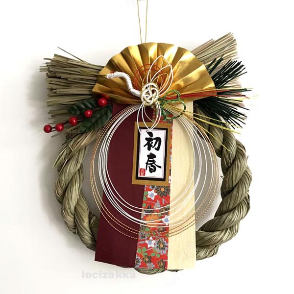 新年款 開運招財 迎新春注連繩 (初音) 注連繩,2021緣起物,正月緣起物,2021新年,日本雜貨,新居,搬家,搬家送禮,送禮,新居落成,避邪,擋煞,裝飾,居家裝飾,開運,過年裝飾,除厄運,迎新春,新春,平安,闔家平安,永保安康,禮物,伴手禮,送禮選擇,送好禮,日式,日式裝飾,しめかざり,しめなわ,しめ飾り,しめ縄,注連縄,飾り,飾り付け,お正月,お正月飾り