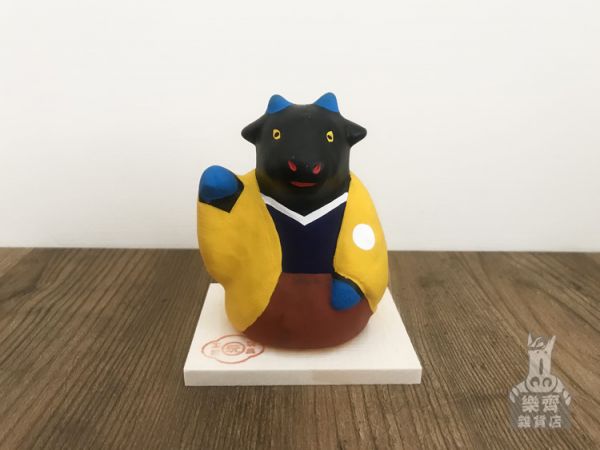 日本干支 和服牛 緣起物,開運招福,2021辛丑,日本雜貨,大人玩具,居家佈置,佈置,裝飾,居家裝飾,玄關佈置,玄關裝飾,置物,消災,招財,玩具,擺飾,家裡擺飾,搬新家,入厝,搬家,添好運,送禮,禮物,伴手禮,手作,干支,土鈴,福丑,縁起の良い置物,玩具工房,鄉土玩具,陶器,お正月,正月,過年,新年,厄除け,富士山,達摩,招財貓,招き猫
