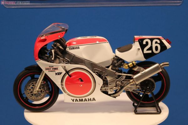 富士美 FUJIMI 1/12BIKE6 YAMAHA YZF750 LUCKY STRIKE ROBERT 