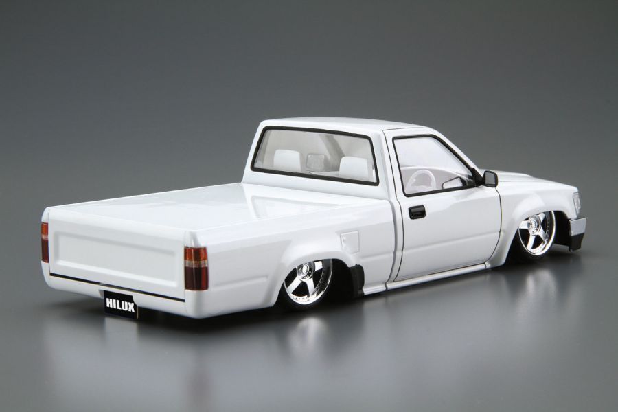 青島 1/24 改裝#41 豐田 RN80 Hilux Custom'95 