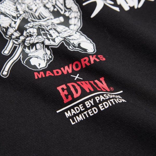 預購Q4 EDWIN x MADWORKS黑武士限界電馭吸濕排汗寬版短袖T-黑 